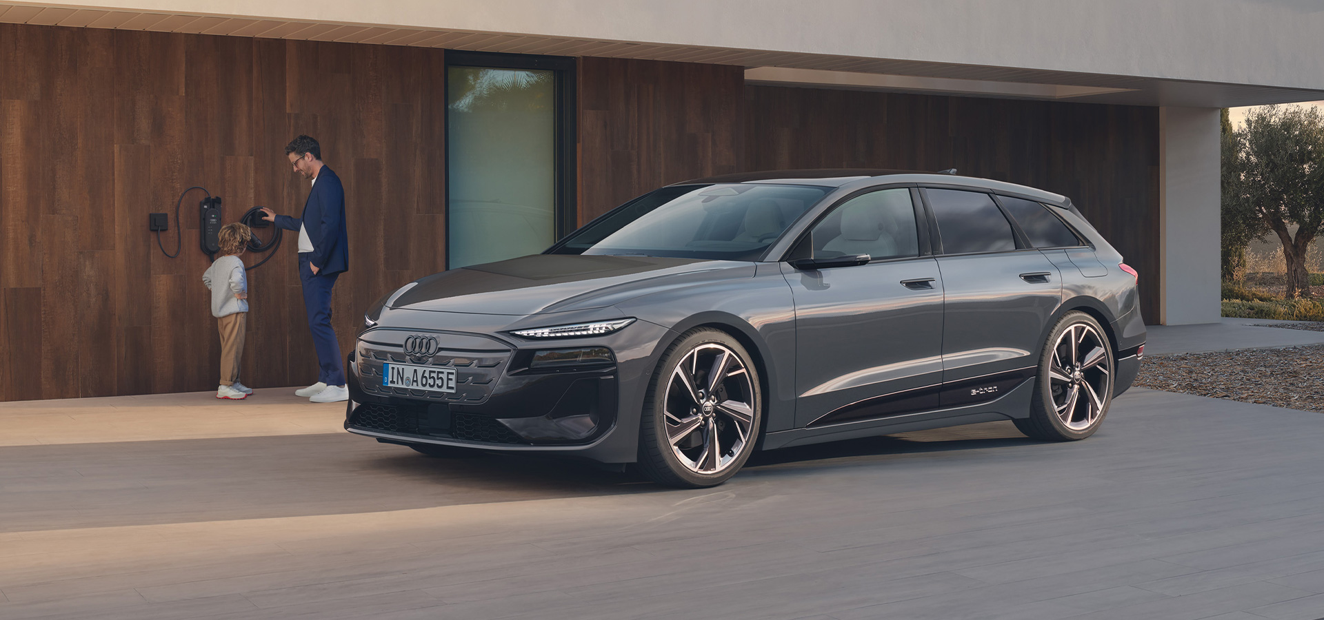 Nya Audi A6 Avant e-tron